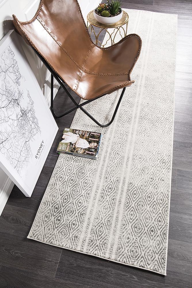 Oasis Salma White And Grey Tribal Runner Rug - Click Rugs